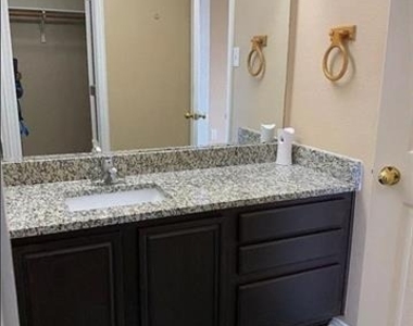 2202 Brookview Drive - Photo Thumbnail 31