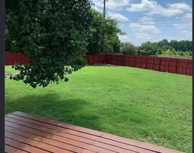 2202 Brookview Drive - Photo Thumbnail 32