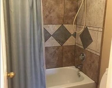 2202 Brookview Drive - Photo Thumbnail 12