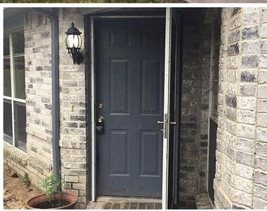 2202 Brookview Drive - Photo Thumbnail 3