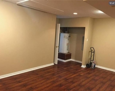 2202 Brookview Drive - Photo Thumbnail 24