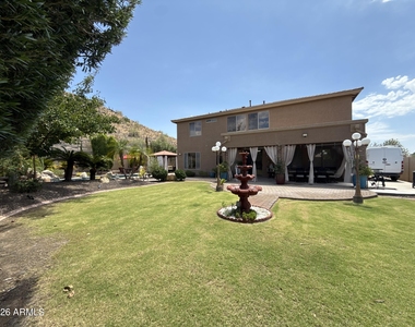 3928 W Range Mule Drive - Photo Thumbnail 2