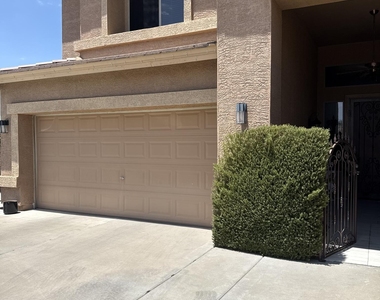 3928 W Range Mule Drive - Photo Thumbnail 6
