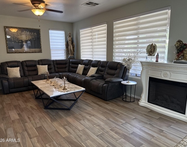 3928 W Range Mule Drive - Photo Thumbnail 13