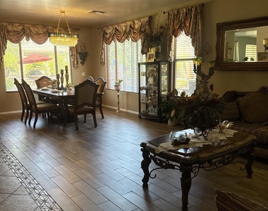 3928 W Range Mule Drive - Photo Thumbnail 10