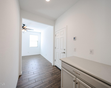 2306 E Branham Lane - Photo Thumbnail 17