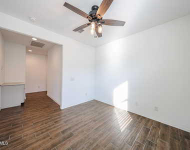 2306 E Branham Lane - Photo Thumbnail 18