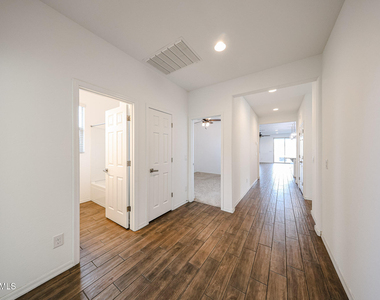 2306 E Branham Lane - Photo Thumbnail 3