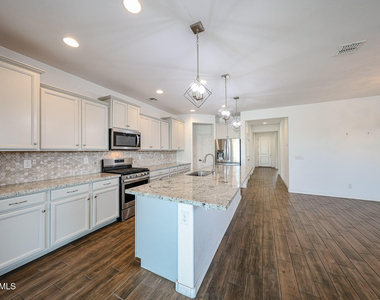 2306 E Branham Lane - Photo Thumbnail 13