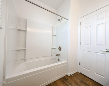 2306 E Branham Lane - Photo Thumbnail 25