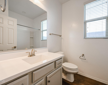 2306 E Branham Lane - Photo Thumbnail 24