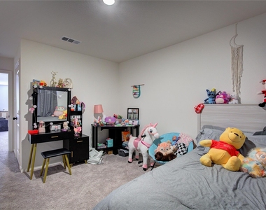 1804 Mccree Street - Photo Thumbnail 26