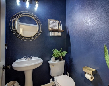 1804 Mccree Street - Photo Thumbnail 32