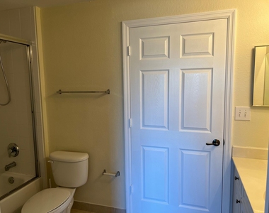 2802 Sarento Place - Photo Thumbnail 13