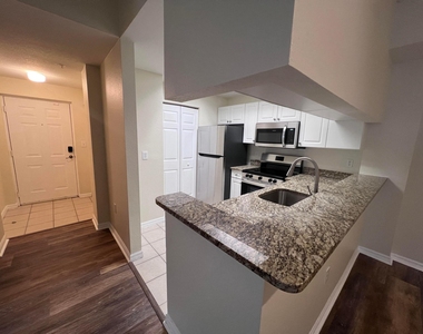 2802 Sarento Place - Photo Thumbnail 3