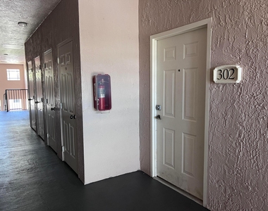 2802 Sarento Place - Photo Thumbnail 15