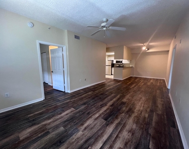 2802 Sarento Place - Photo Thumbnail 5