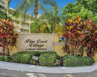 1501 E Broward Boulevard - Photo Thumbnail 2