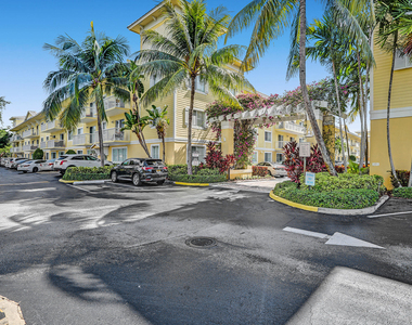 1501 E Broward Boulevard - Photo Thumbnail 4