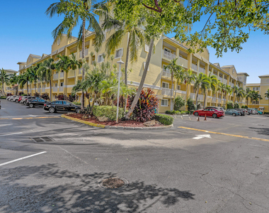 1501 E Broward Boulevard - Photo Thumbnail 3