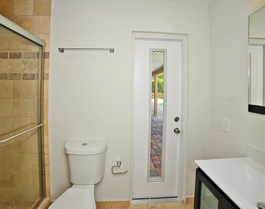 6943 Giralda Circle - Photo Thumbnail 20