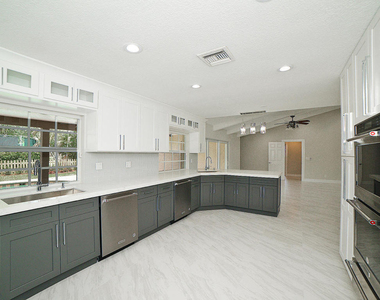 6943 Giralda Circle - Photo Thumbnail 5