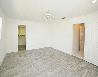 6943 Giralda Circle - Photo Thumbnail 21