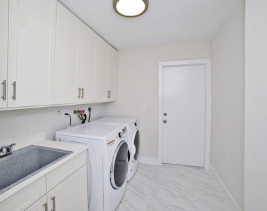 6943 Giralda Circle - Photo Thumbnail 23