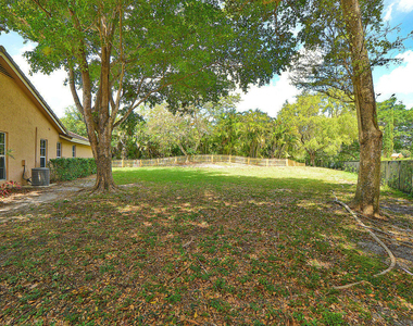 6943 Giralda Circle - Photo Thumbnail 26