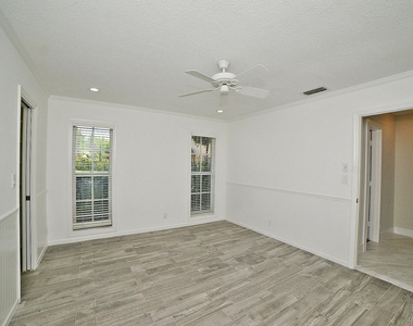 6943 Giralda Circle - Photo Thumbnail 19