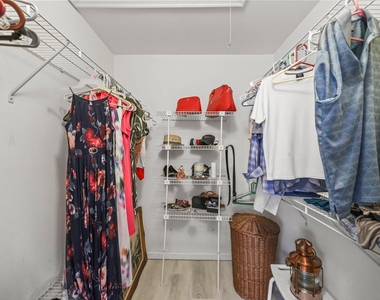 664 Forsyth Street - Photo Thumbnail 19