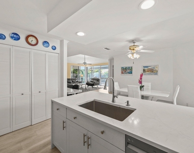664 Forsyth Street - Photo Thumbnail 8