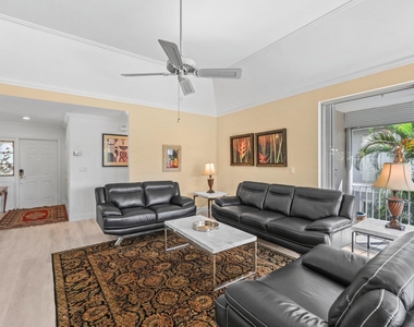 664 Forsyth Street - Photo Thumbnail 12