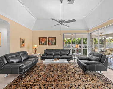 664 Forsyth Street - Photo Thumbnail 11