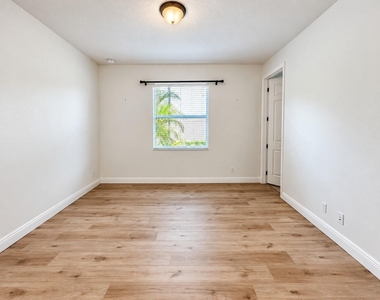 12170 Sw Bennington Circle - Photo Thumbnail 15