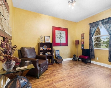 12170 Sw Bennington Circle - Photo Thumbnail 16
