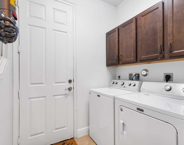 12170 Sw Bennington Circle - Photo Thumbnail 3