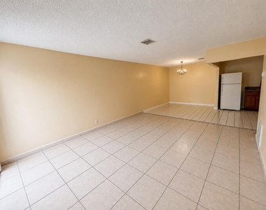 4125 Woodside Drive - Photo Thumbnail 6