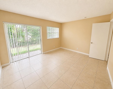 4125 Woodside Drive - Photo Thumbnail 11