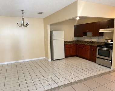 4125 Woodside Drive - Photo Thumbnail 7