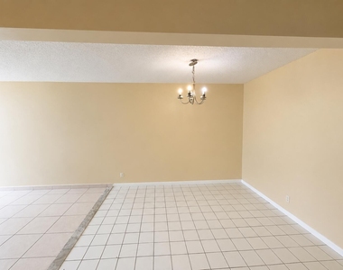 4125 Woodside Drive - Photo Thumbnail 5