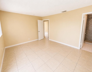 4125 Woodside Drive - Photo Thumbnail 12