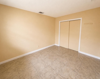 4125 Woodside Drive - Photo Thumbnail 17
