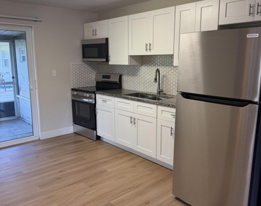 2727 Se Normand Street - Photo Thumbnail 4