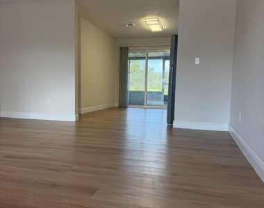 2727 Se Normand Street - Photo Thumbnail 2