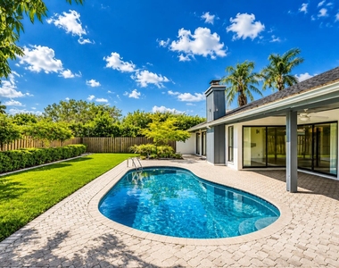 3048 Nw 27th Terrace - Photo Thumbnail 4
