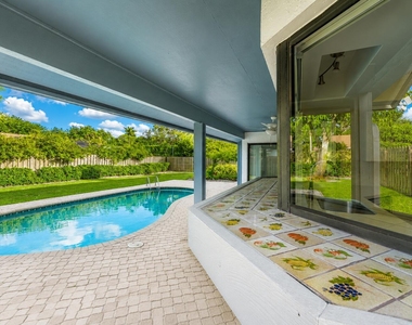 3048 Nw 27th Terrace - Photo Thumbnail 5