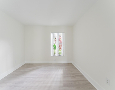 3048 Nw 27th Terrace - Photo Thumbnail 32