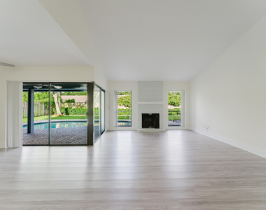 3048 Nw 27th Terrace - Photo Thumbnail 8
