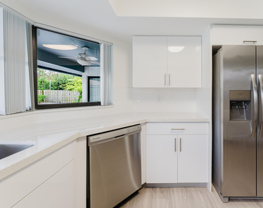 3048 Nw 27th Terrace - Photo Thumbnail 17